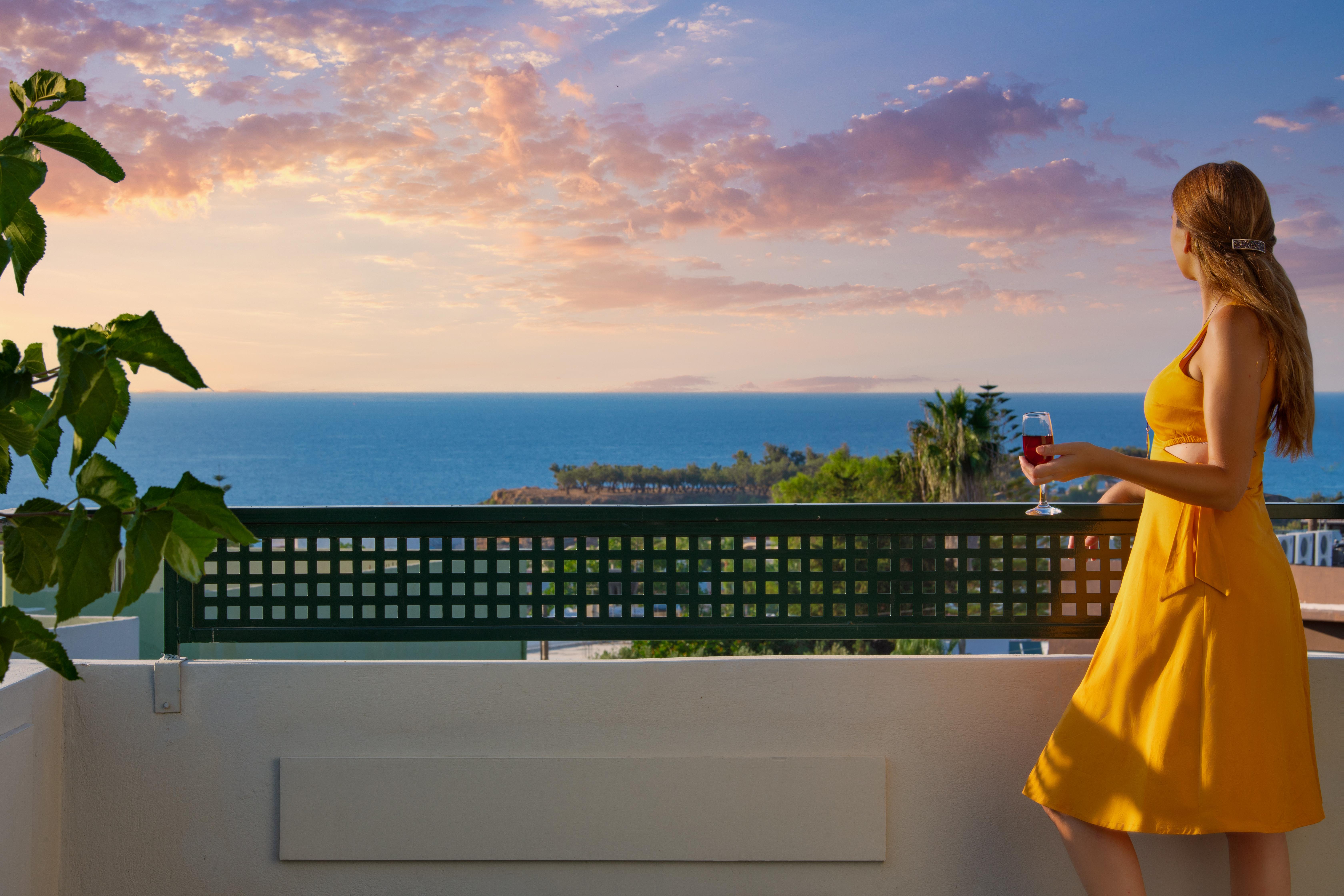 Nireas Apartahotel 3*