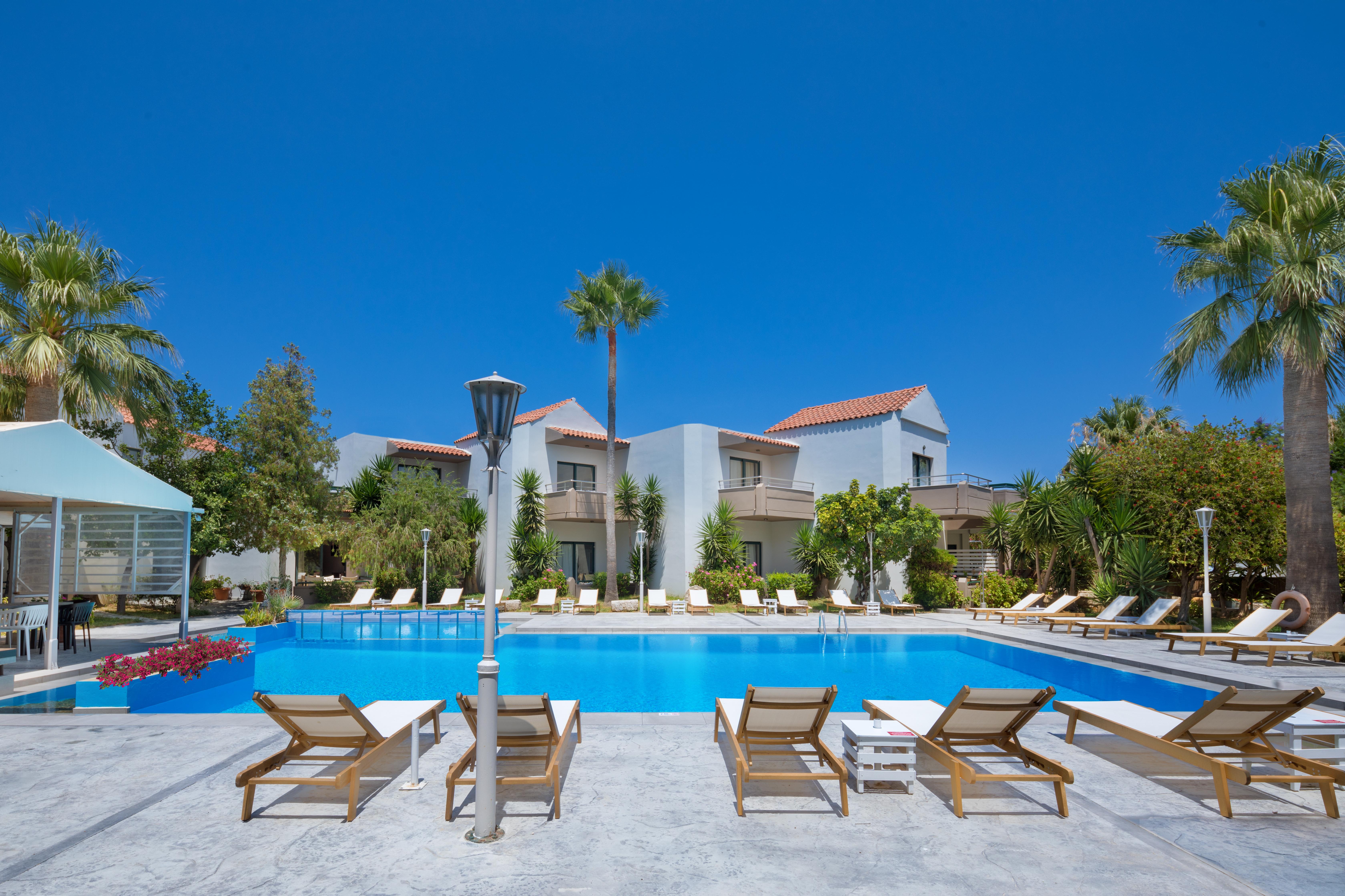 Apartahotel Nireas 3*