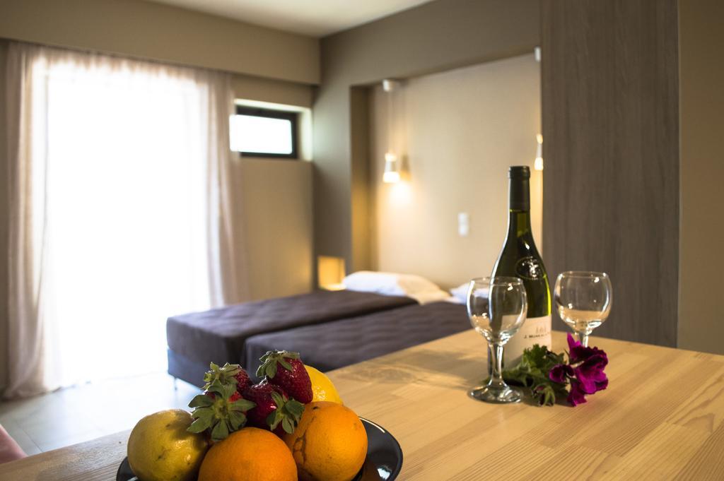Nireas Apartahotel 3*